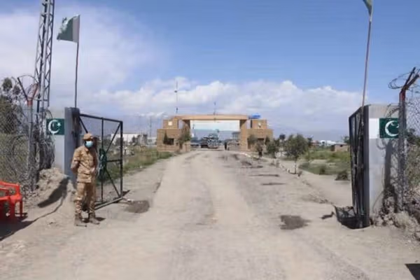 طالبان: د پکتیا خرلاڅي لاره به له پاکستان نه د ستنېدونکو کډوالو لپاره پرانیستل شي