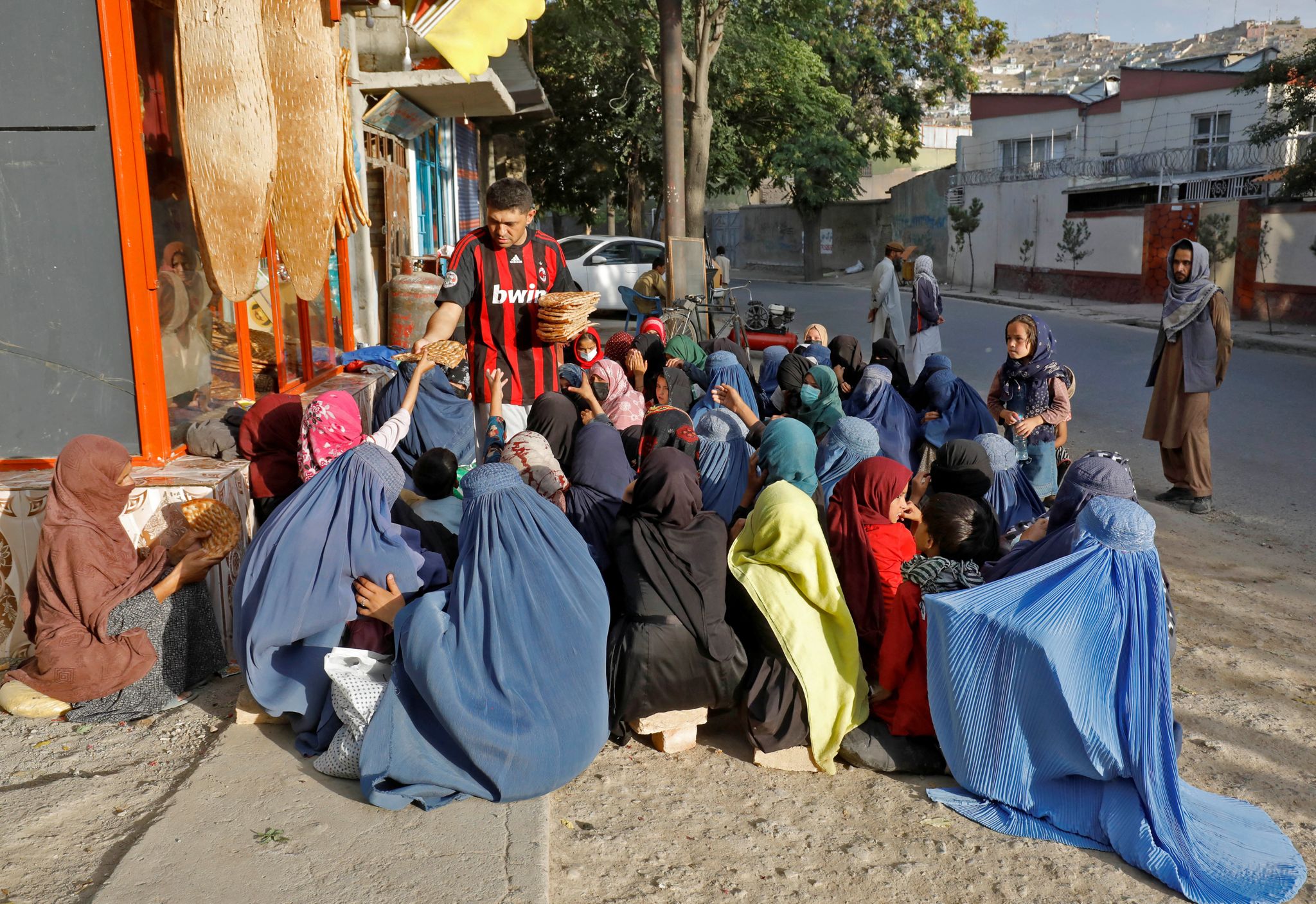 روز جهانی امنیت غذایی؛ سازمان ملل هشدار خود در مورد بحران بشری در افغانستان را تکرار کرد