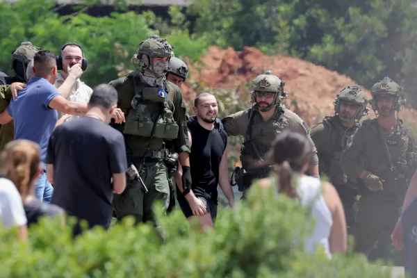 حماس: در عملیات ارتش اسرائيل برای آزادی چهار گروگان ۲۱۰ فلسطینی در غزه کشته شدند