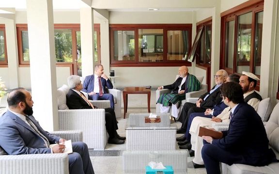 حامد کرزی به سفارت ترکیه در کابل رفت