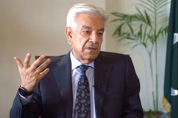 خواجه اصف: د پاکستان پلاوی یوازې د ټي‌ټي‌پي د مهار غوښتنې لپاره استانبول ته تللی دی