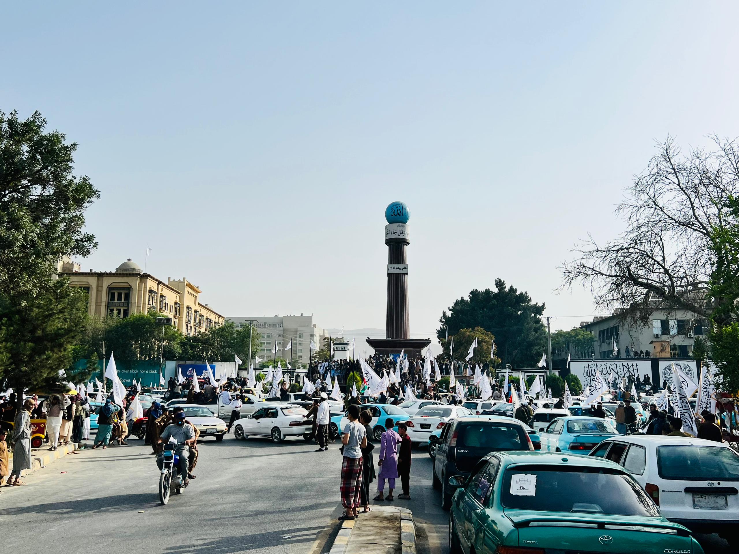 کابل کې ورزش کاران او عام خلک