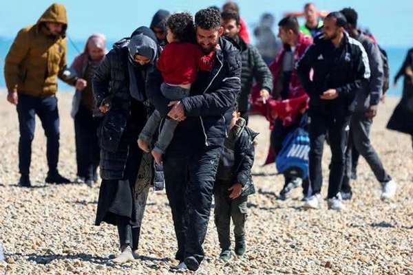 افغانها پس از پاکستانیها در جایگاه دوم فهرست پناهجویان در بریتانیا قرار دارند