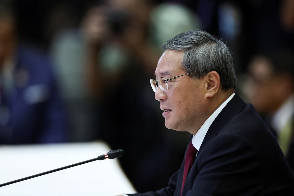 د چین لومړی وزیر په څلور ورځني سفر اسلام اباد ته لاړ