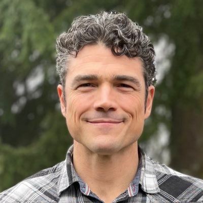 ترامپ، جو کنت را رئیس اداره مبارزه با تروریسم برگزید که همسرش در حمله انتحاری کشته شده بود