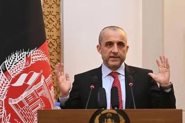 امرالله صالح: طالبانو ته د امریکا ډالري کڅوړو د ورکړې تر شا ښایي ناپاکه معامله شتون ولري