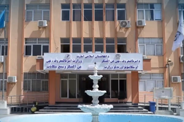 طالبان: په درېیو ولایتونو کې ۱۱ ښځې له «کورني ظلم» وژغورل شوې