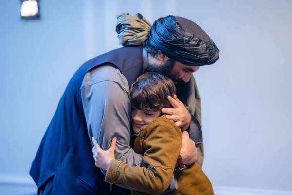 حقاني د یو بااستعداده هراتي ماشوم هرکلی وکړ