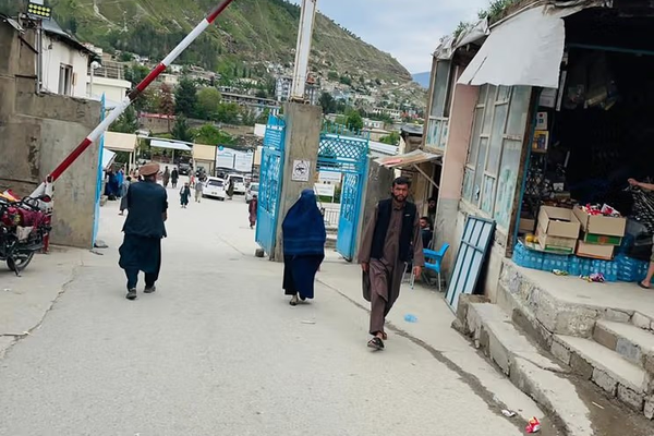 په بدخشان کې یوه زورواکي د فیضاباد روغتون یوه روغتیاپاله وهلې ده