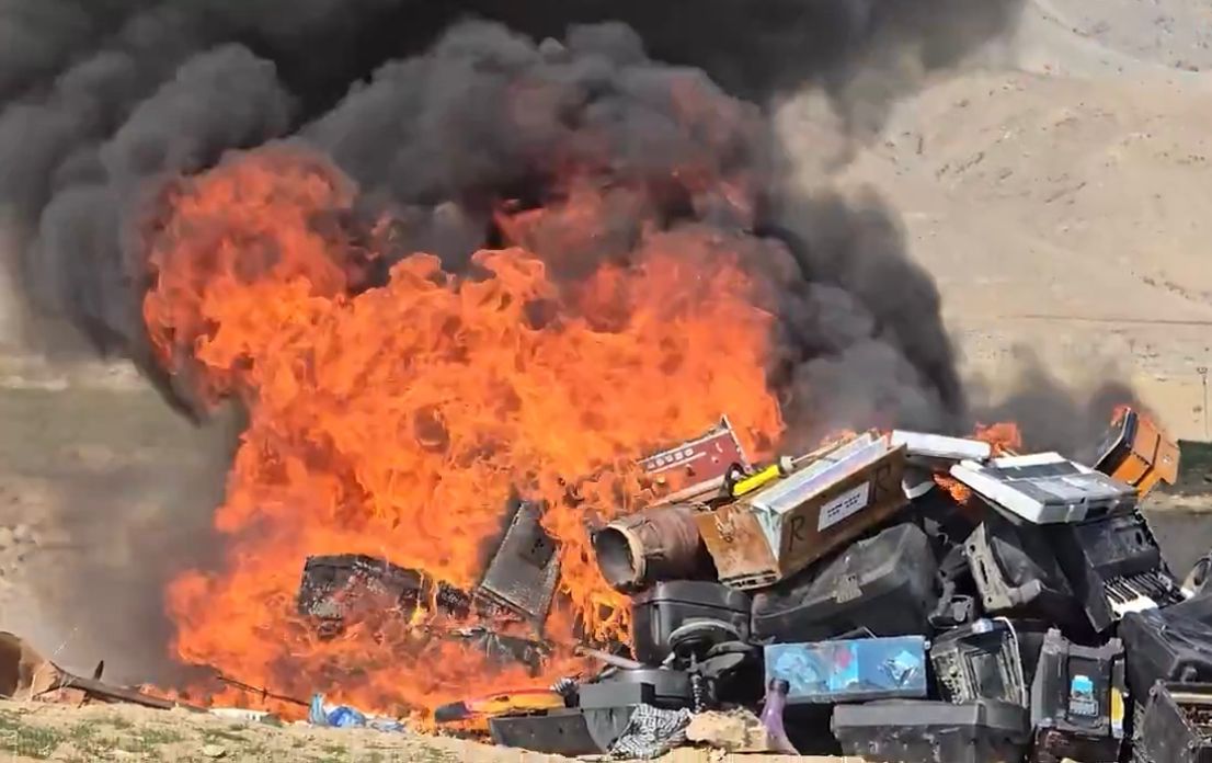 طالبانو په پروان کې د موسیقۍ ۵۰۰ الې وسوځولې