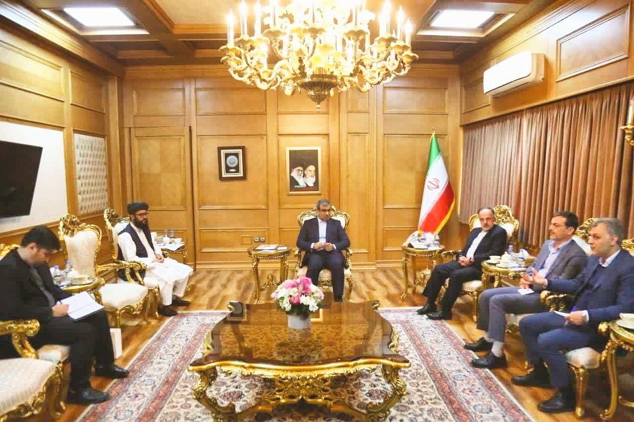 د طالبانو قونسل د خراسان رضوي له والي سره د سوداګرۍ او د کډوالو ستونزو په اړه خبرې کړي