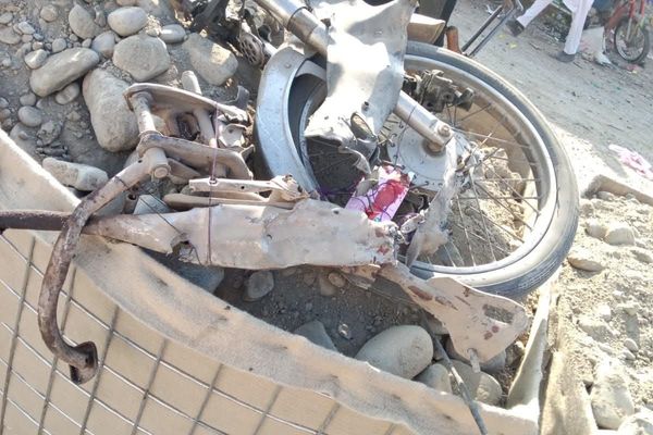 د خیبر پښتونخوا په بنو کې د چاودنې له امله دوه کسه وژل شوي او ۱۵ نور ټپیان دي