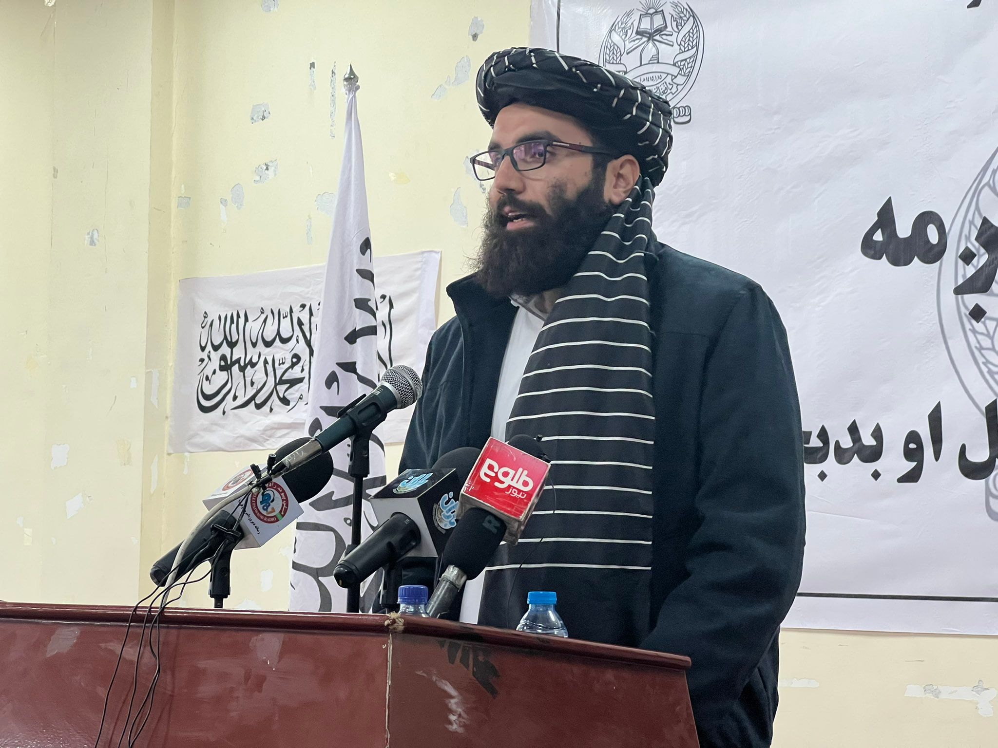 انس حقانی خطاب به طالبان: از گذشته درس بگیرید، هیچ نظامی با ظلم و زورگویی باقی نمی‌ماند