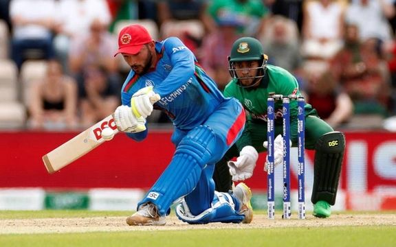تیم کریکت پاکستان در سومین بازی ۲۰ آوره افغانستان را شکست داد