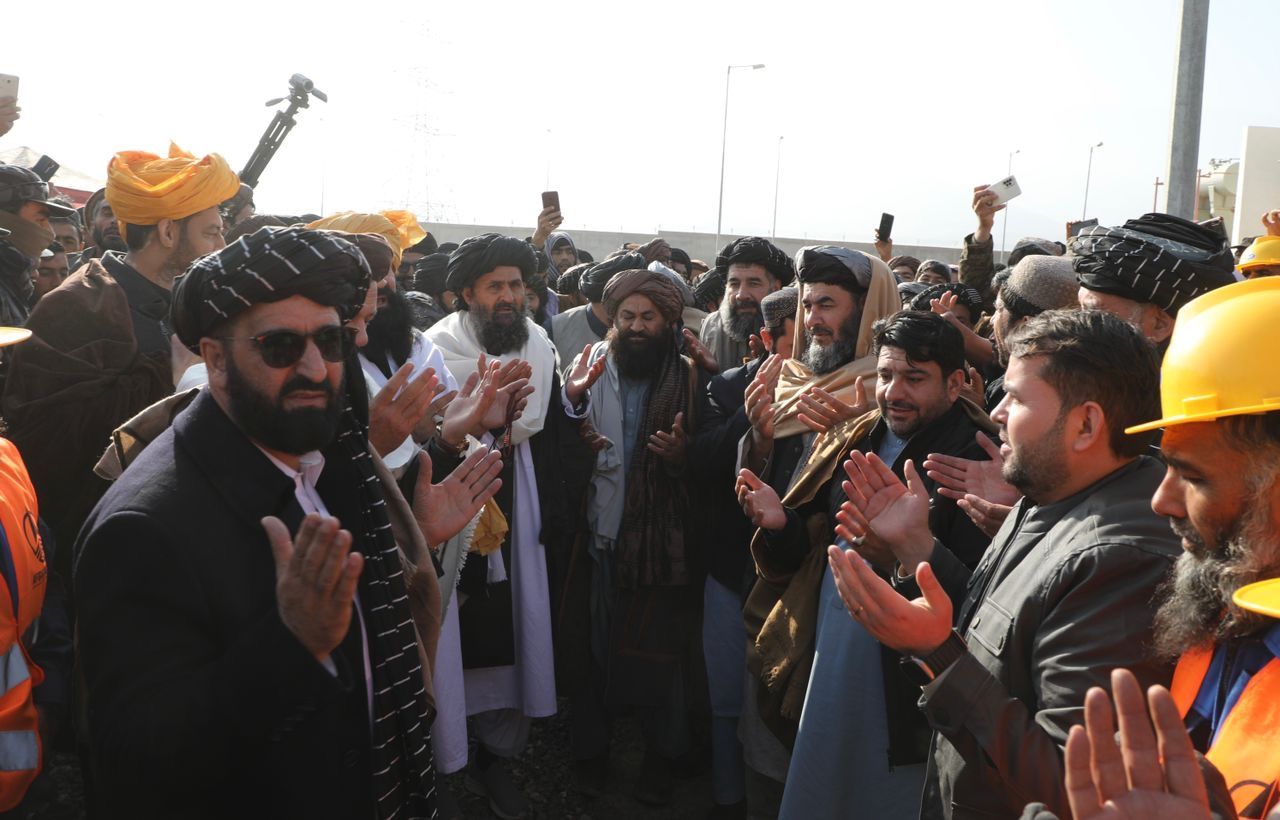 طالبان پروژه انتقال برق ۵۰۰ کیلوولت ترکمنستان را افتتاح کرد