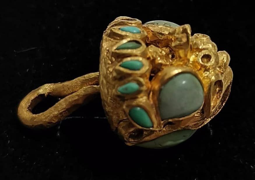 سایت صدای میراث: جواهراتی شبیه گنجینه باختر از بازار سیاه ایران سر  برآورده است