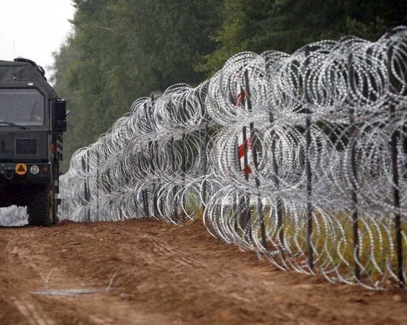 پولېنډ د افغانانو په ګډون د ناقانونه کډوالو د مخنیوي لپاره په پښتو ژبه کمپاین پیل کړ