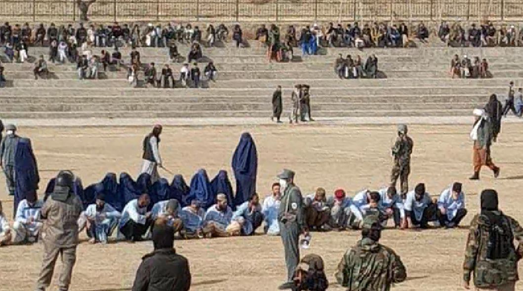 طالبان ۲۷ نفر را در چهار ولایت در ملاء عام شلاق زد