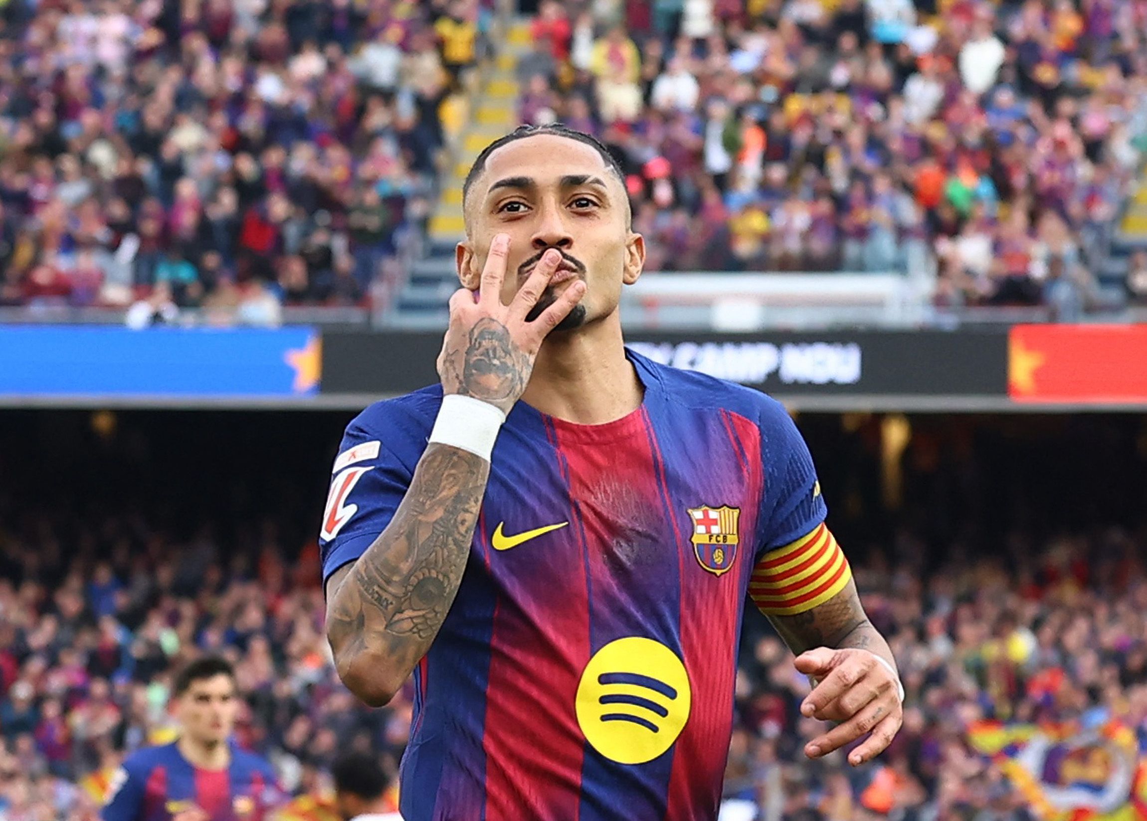 ویروس «فیفا‌ دی» به بارسلونا آسیب زد؛ رافینیا به خاطر مصدومیت پنج هفته غایب خواهد بود