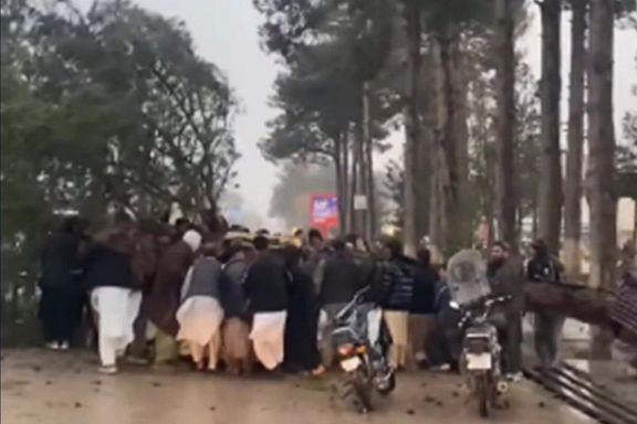 په هرات کې د توپان له امله د ونو راپرېوتو په پېښه کې یو کس مړ او بل ټپي شوی