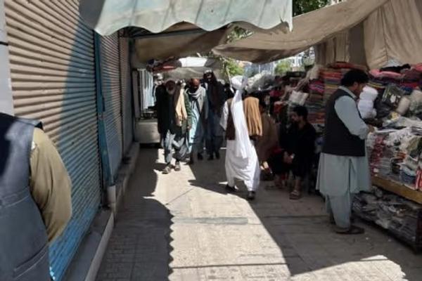 په هرات کې یوشمېر زرګرانو په دغه ولایت کې د شیعه وګړو د وژنې په اعتراض کې کاري اعتصاب کړی