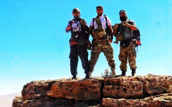 کوهنوردان ولایت غور در حمایت از پروژه «تاپی» به قله ۳۳۰۰ متری سفید کوه صعود کردند