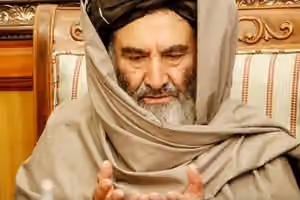 «رهبری در سایه»؛ ملا شیرین چگونه از نردبان ولایت بالاتر میرود