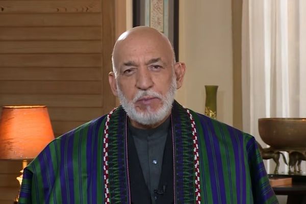 روز جهانی کودک؛ کرزی میگوید در مکتب و دانشگاه را باز کنید