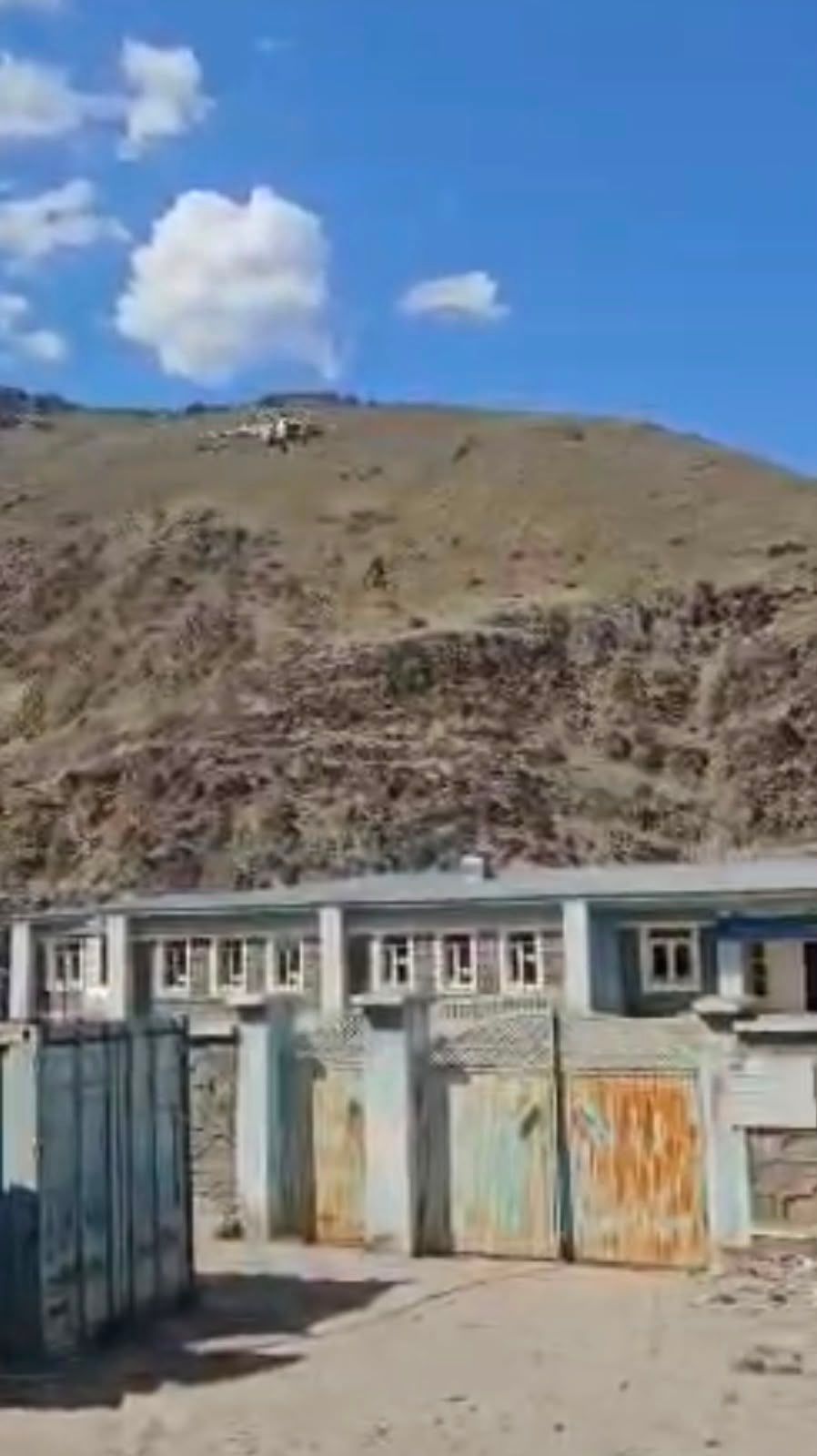 چرخبال‌های طالبان بر فراز ولسوالی نسی، پایگاه جمعه‌خان فاتح گشت‌زنی می‌کنند