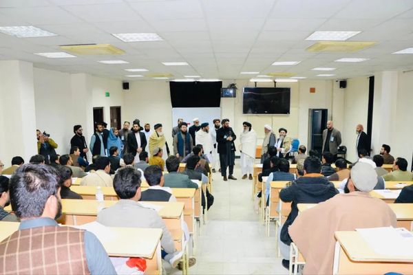 آزمون شورای طبی بدون حضور فارغان دختر در کابل برگزار شد