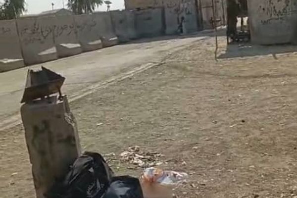 تړلې دروازې؛ چمن کې سلګونه ایسارې کورنۍ له کړاو سره مخ دي