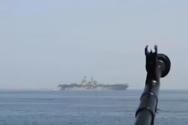 سپاه پاسداران اعلام کرد تنگه هرمز را دوباره تحت «کنترول شدید» قرار داده است