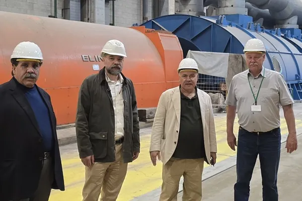 میرویس عزیزي: د دوو ولایتونو د برېښنا فابریکو ماشینونه افغانستان ته د انتقال لپاره چمتو دي