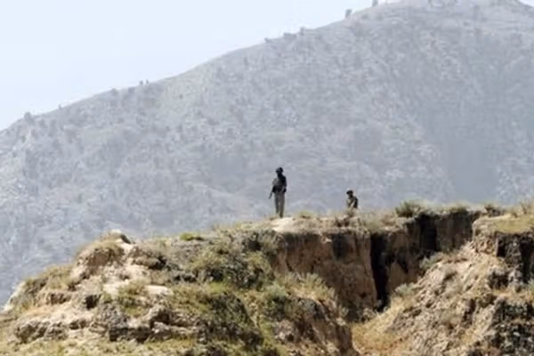 تېرو ۲۴ساعتونو کې پر کونړ د پاکستان په بریدونو کې دوه کسه وژل شوي او ۸ نور ټپیان دي