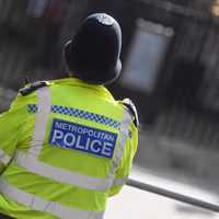 یک پناهجوی افغان در بریتانیا به تجاوز به دختر ۱۲ ساله اعتراف کرد