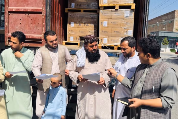 یونیسف ننګرهار روغتونونو ته د ۶۱۵ زره ډالرو په ارزښت درمل سپارلي