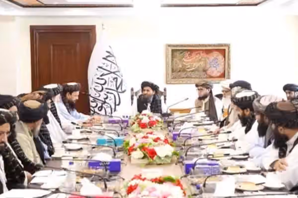 ملا برادر په کابل کې د ۱۶۲ میلیونه افغانیو په ارزښت د سوداګریز مارکیټ طرحه تایید کړې