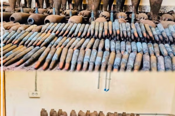 طالبانو په لغمان کې د عملیاتو پر مهال د وسلو یوه لویه زېرمه موندلې