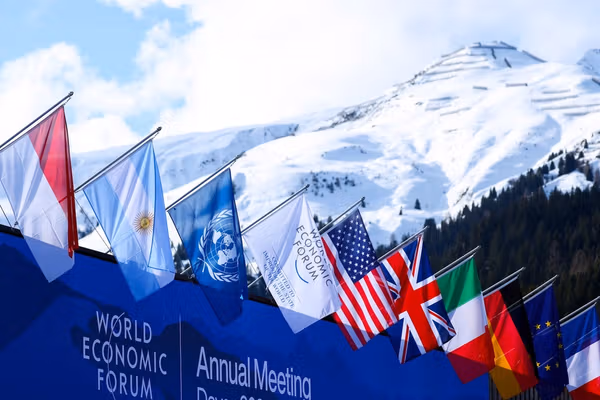گسست در نظم جهانی: رویارویی اروپا و امریکا در داووس