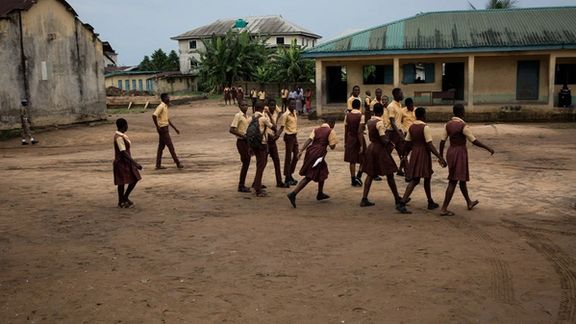 په نایجریا کې وسله والو د نجونو د یوه ښوونځي ۲۵ زده کوونکې تښتولې دي