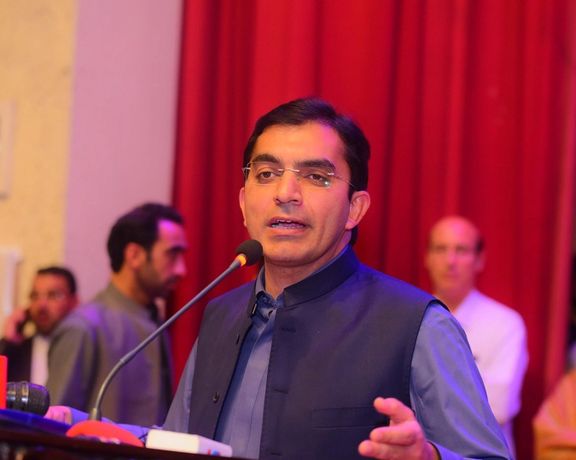 سیاستمدار پاکستانی میگوید بازداشت مهاجران افغان نشاندهنده بیگانههراسی است