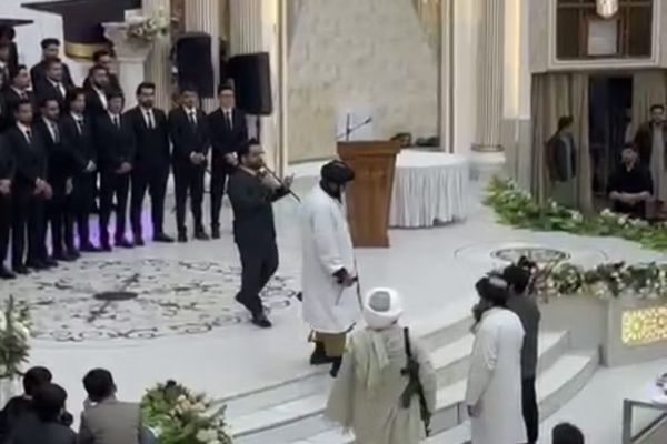 وزارت امر به معروف طالبان از دخالت محتسبان مسلح در جشن فراغت دانشجویان هرات دفاع کرد