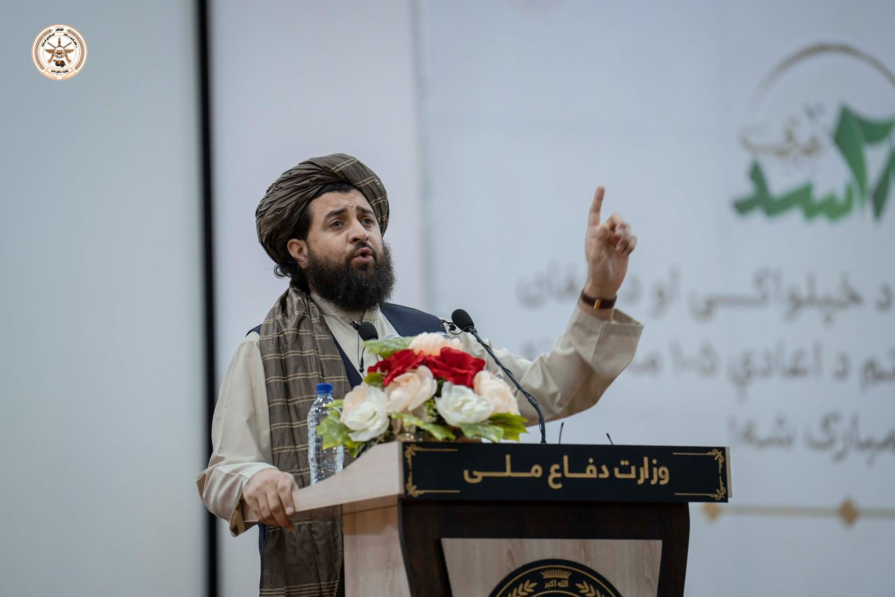 د طالبانو دفاع وزیر: په خپلو چارو او حکومت جوړولو کې د نورو فرمایش او خوښه نه منو