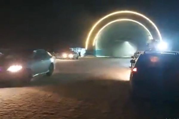 د سالنګونو لویه لاره د مساپر وړونکو موټرو پر مخ بېرته پرانېستل شوه