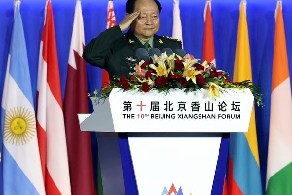 لوړپوړی چینایي جنرال 'امریکا ته د اټومي رازونو په افشا کولو' تورن شو