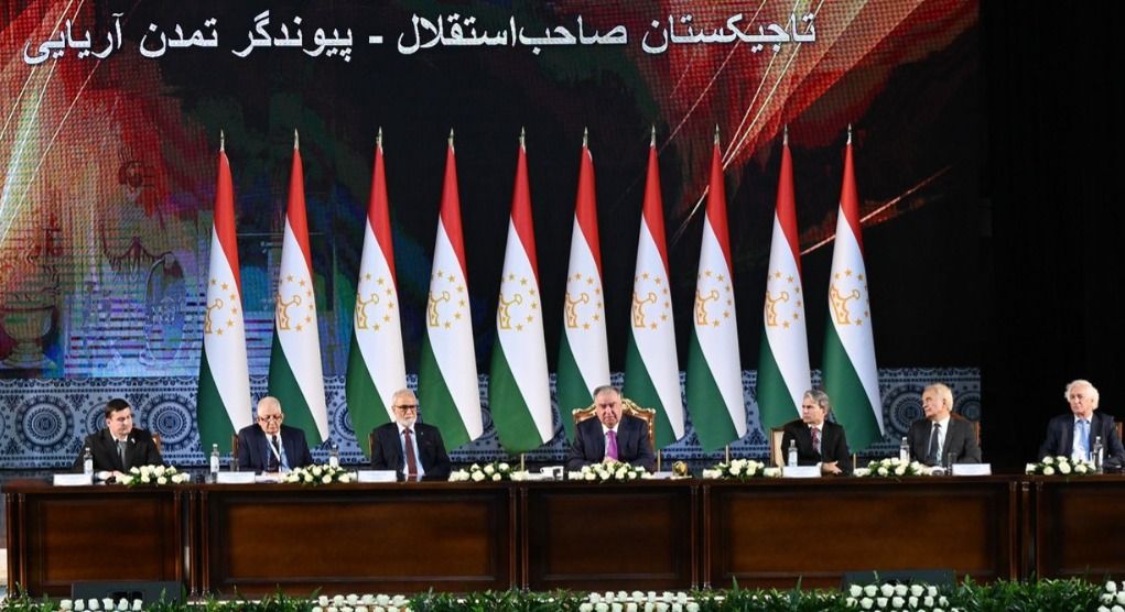 رئیس‌جمهور تاجیکستان خواستار تقویت همبستگی فرهنگی فارسی‌زبانان شد