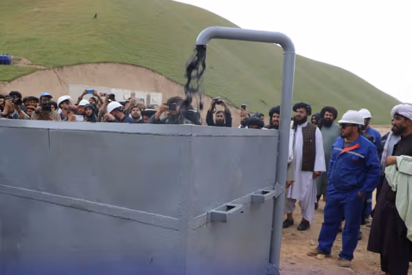 د امو سیند نفتي حوزې د زمردسای سیمې له ۵ څاګانو څخه د نفتو استخراج پیل شوی