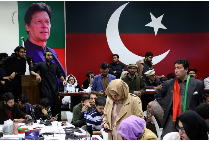 حزب تحریک انصاف عمر ایوب را برای احراز کرسی نخست‌وزیری پاکستان معرفی کرد