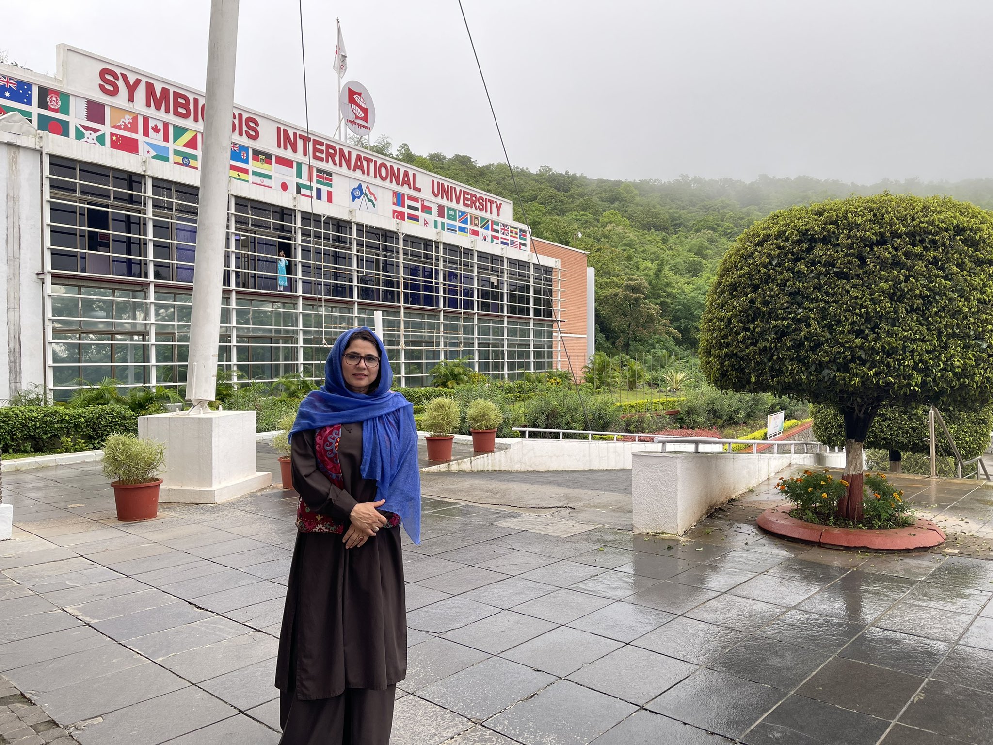 ذکیه وردک پس از انتشار گزارش قاچاق طلا، از کرسی سرقنسول افغانستان در هند استعفا داد