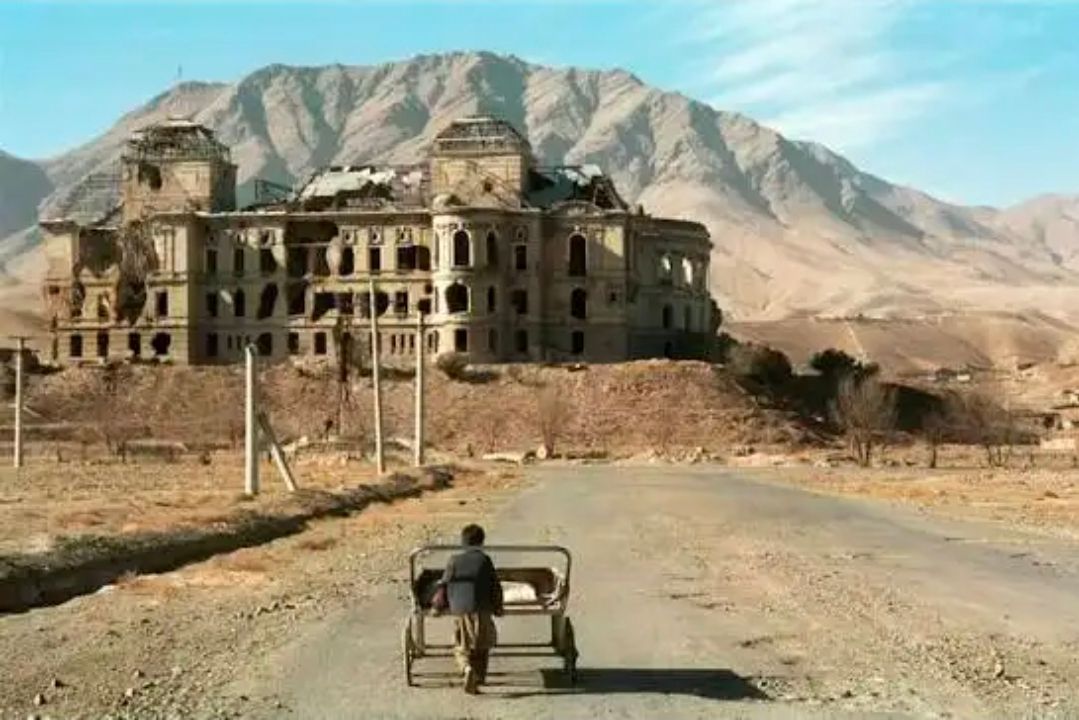 نسل ۲۰۰۱؛ بیست‌وچند ساله‌هایی که افغانستان را با دو چهره تجربه کردند